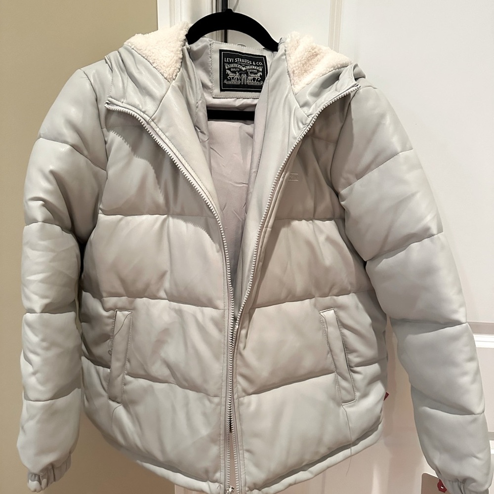 Large Levi Puffer Jacket. New with Tags. Off White Beige.